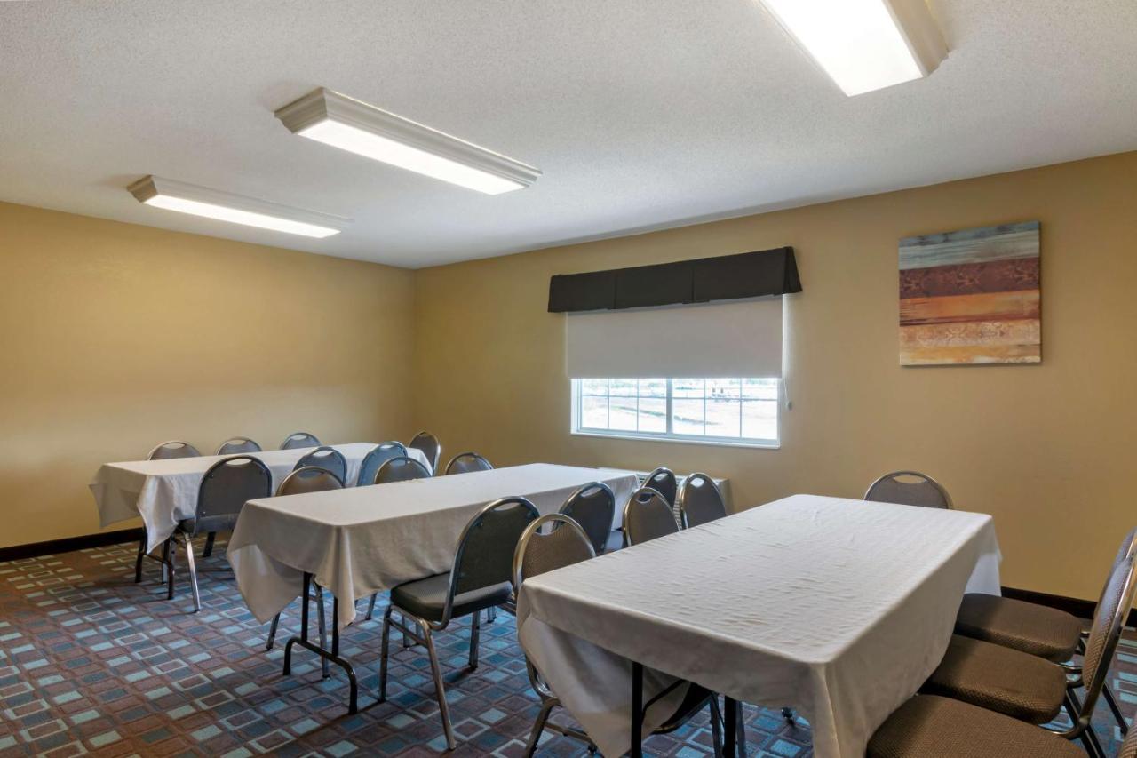 Best Western Governors Inn And Suites Wichita Exteriér fotografie