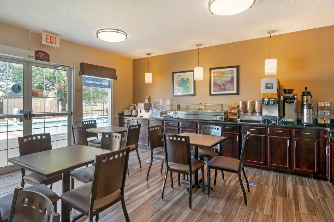 Best Western Governors Inn And Suites Wichita Exteriér fotografie