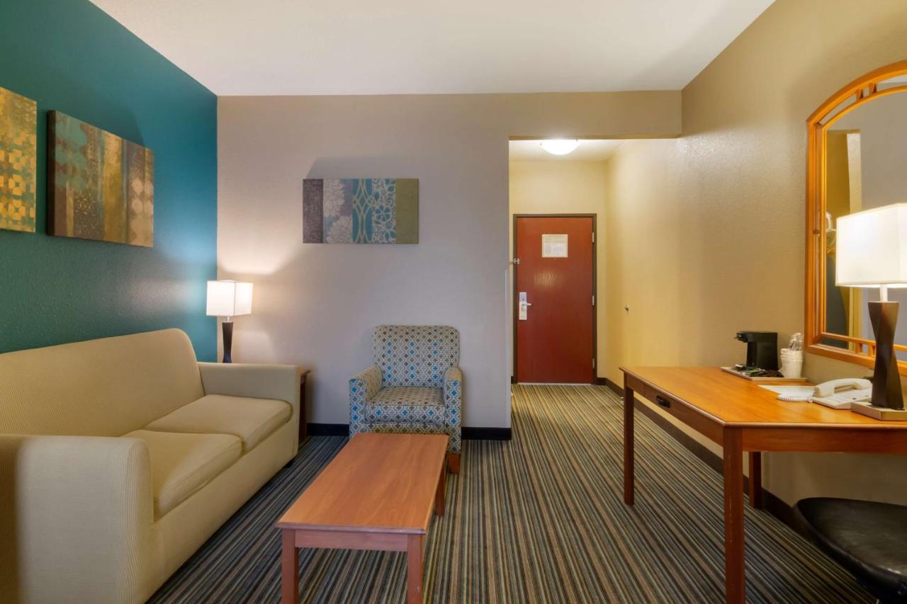 Best Western Governors Inn And Suites Wichita Exteriér fotografie