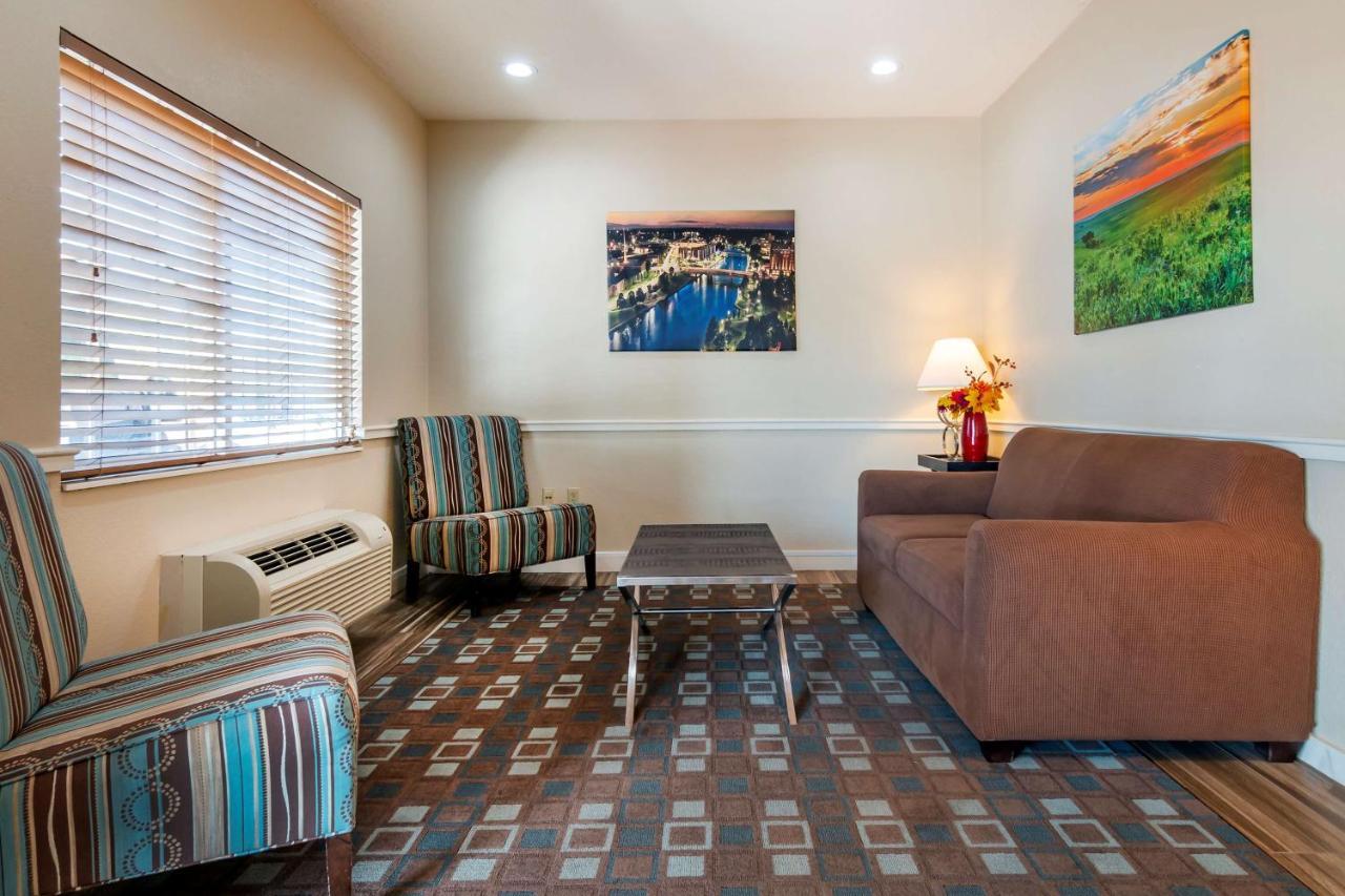 Best Western Governors Inn And Suites Wichita Exteriér fotografie